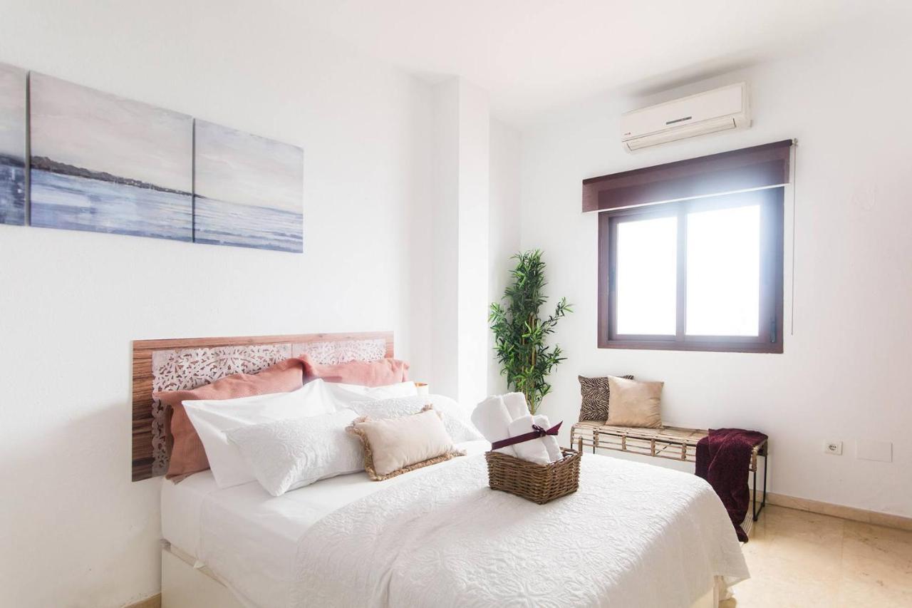 Compas Suites Малага Екстериор снимка